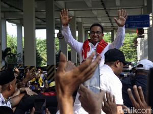 Kesalnya Tim AMIN gegara Anies Dihambat saat Lalui Pintu VIP Kualanamu Kesalnya Tim AMIN gegara Anies Dihambat saat Lalui Pintu VIP Kualanamu