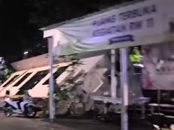 Kantor RW di Kelapa Gading Jakut Roboh hingga Amblas ke Kali