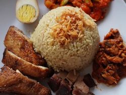 Viral di TikTok! Ini 5 Warung Nasi Murah Ini Punya Puluhan Lauk
