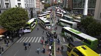 Aksi Protes Sopir di Bolivia Blokir Jalan dengan Bus