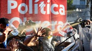 Argentina Memanas Menentang Reformasi Ekonomi