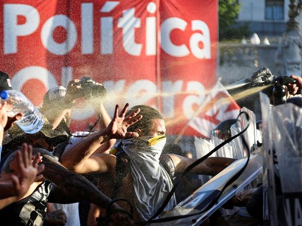 Argentina Memanas Menentang Reformasi Ekonomi