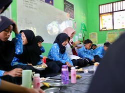 Ajak Warga Sadar Gizi dengan Isi Piringku, Bupati Ipuk Sarapan Bareng Siswa SD