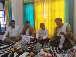 Cak Imin Sowan ke Kiai Nur Jaya di Tangerang: Dulu Prabowo, Sekarang AMIN