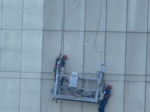 Kronologi 2 Pekerja Terjebak di Gedung Tinggi karena Tali Gondola Putus Kronologi 2 Pekerja Terjebak di Gedung Tinggi karena Tali Gondola Putus
