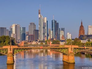 Perusahaan Jerman Sedang Uji Coba Konsep Empat Hari Kerja Perusahaan Jerman Sedang Uji Coba Konsep Empat Hari Kerja