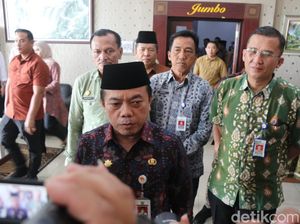 Al Haris Kasih Kode Duet Lagi dengan Abdullah Sani Al Haris Kasih Kode Duet Lagi dengan Abdullah Sani