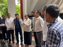 Guru Besar Unhas Bikin Petisi Ingatkan Jokowi Tetap di Koridor Demokrasi Guru Besar Unhas Bikin Petisi Ingatkan Jokowi Tetap di Koridor Demokrasi