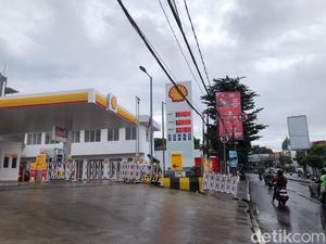 Harga BBM Shell dan BP-AKR di Kota Malang Kompak Naik Jelang Pemilu Harga BBM Shell dan BP-AKR di Kota Malang Kompak Naik Jelang Pemilu