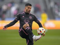 Inter Miami jalani laga uji coba bertajuk Riyadh Season Cup dengan hadapi Al Hilal dan Al Nassr. Para pemain bintangnya ikutan, termasuk Lionel Messi dan pemain barunya Luis Suarez (AP)