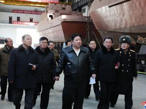 Korut Tingkatkan Persiapan Perang, Kim Jong Un Inspeksi Kapal Perang