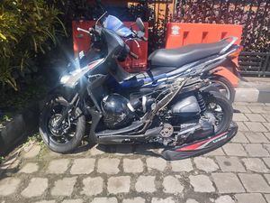 Tabrak Pejalan Kaki dan Mobil di Jalan Denpasar-Gilimanuk, Pemotor Patah Tulang