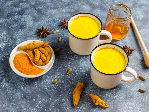 Kunyit latte atau susu kunyit/Foto: Freepik.com/azerbaijan_stockers
