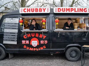 Mantan Chef dan Desainer Ini Alih Profesi Jualan Dumpling Vegan