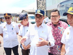 Menhub Cek Terminal Leuwipanjang Sebelum Diresmikan Jokowi Besok