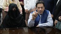 Foto Istri PM Pakistan, Ibu Negara Pertama Pakai Niqab Kini Dipenjara