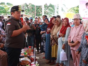 Wagub Kalteng Buka Pasar Penyeimbang di DAS Barito, Ada Sembako Gratis Wagub Kalteng Buka Pasar Penyeimbang di DAS Barito, Ada Sembako Gratis