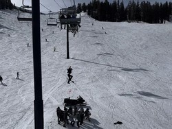 Ngeri! Pemuda Terjun dari Kereta Gantung Ski, Gagal Ditangkap