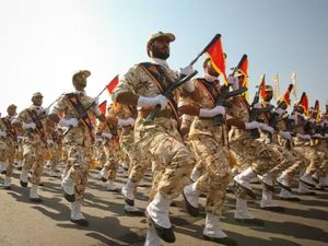 Tak Hanya Serang Irak-Suriah, AS Beri Sanksi Baru ke Pejabat Militer Iran Tak Hanya Serang Irak-Suriah, AS Beri Sanksi Baru ke Pejabat Militer Iran