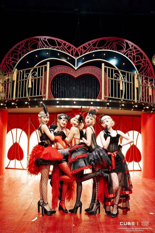 Potret (G) I-DLE dalam foto konsep comeback 'Nxde'/ Foto: koreanboo.com Potret (G) I-DLE dalam foto konsep comeback 'Nxde'