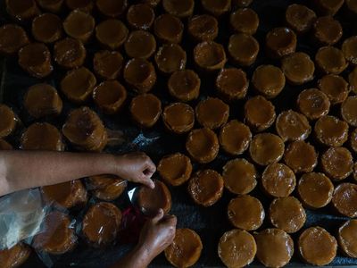 Industri Rumahan di Yogya Produksi 200 Kg Kue Keranjang Per Hari