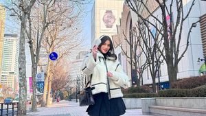 10 Pose Kece Sabrina Chairunnisa Liburan di Korea Meski Tulang Tangan Retak