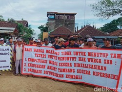 Warga Perbatasan Klaten-Gunungkidul Demo Tutup Tambang Uruk Tol