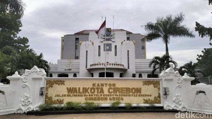 Balai Kota Cirebon.