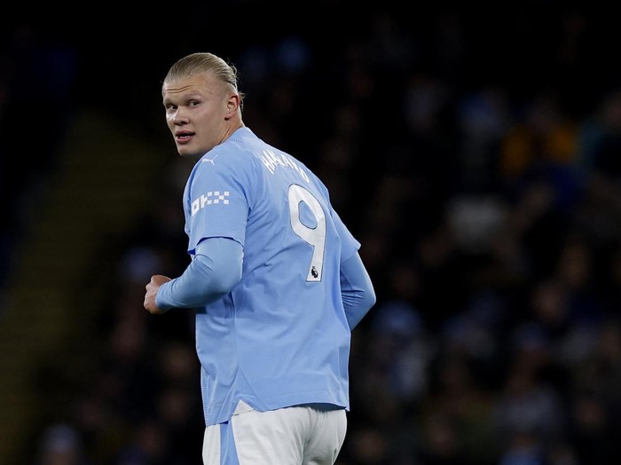 Soccer Football - Premier League - Manchester City v Burnley - Etihad Stadium, Manchester, Britain - January 31, 2024 Manchester City's Erling Braut Haaland Action Images via Reuters/Jason Cairnduff NO USE WITH UNAUTHORIZED AUDIO, VIDEO, DATA, FIXTURE LISTS, CLUB/LEAGUE LOGOS OR 'LIVE' SERVICES. ONLINE IN-MATCH USE LIMITED TO 45 IMAGES, NO VIDEO EMULATION. NO USE IN BETTING, GAMES OR SINGLE CLUB/LEAGUE/PLAYER PUBLICATIONS.
