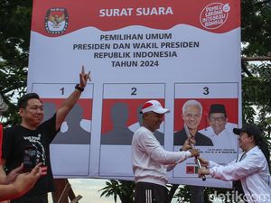 Ganjar Baca Data Jelang Debat Kelima Pilpres