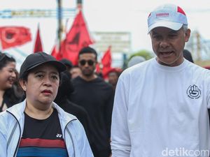 Petisi Bulaksumur UGM Kritik Jokowi, Ganjar: Demokrasi Jangan Diintervensi Petisi Bulaksumur UGM Kritik Jokowi, Ganjar: Demokrasi Jangan Diintervensi
