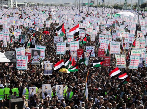 Ribuan Orang Turun ke Jalan untuk Bela Palestina