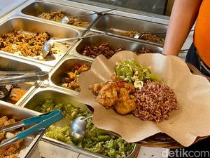 Ngumpet di Apartemen, Kedai Nasi Lauk Rumahan Ini Jual Paket Rp 20 Ribu! Ngumpet di Apartemen, Kedai Nasi Lauk Rumahan Ini Jual Paket Rp 20 Ribu!