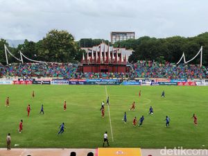 Semen Padang FC Pastikan Satu Tiket Semifinal Liga 2 usai Tekuk Persiraja 1-0 Semen Padang FC Pastikan Satu Tiket Semifinal Liga 2 usai Tekuk Persiraja 1-0