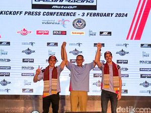 Momen Marc dan Alex Marquez Sapa Sandiaga Uno: Halo Mas Sandi