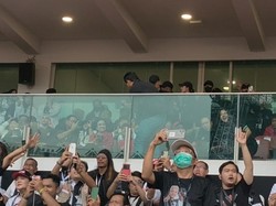 Momen Ahok Memfoto Megawati dengan Pendukung di Konser Akbar Ganjar