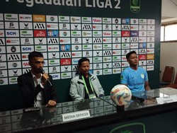 Djanur Minta Maaf Gagal Bawa Persela Promosi ke Liga 1