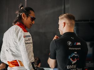 WEC 2024: Sean Gelael dan Valentino Rossi Setim di WRT