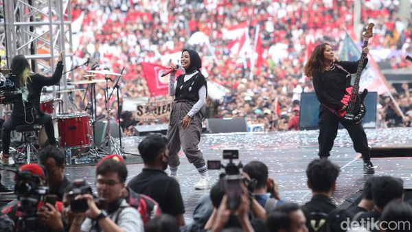 Slank hingga Kotak Meriahkan Konser Salam Metal 3 Menang Total