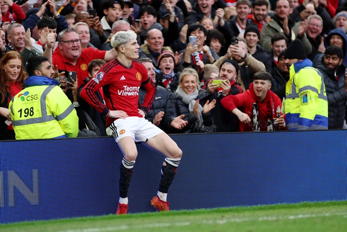 MANCHESTER, ENGLAND - FEBRUARY 04: Alejandro Garnacho of Manchester United celebrates scoring his teams first goal during the Premier League match between Manchester United and West Ham United at Old Trafford on February 04, 2024 in Manchester, England. (Photo by Clive Brunskill/Getty Images)