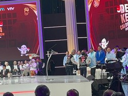 Debat Kelima Mulai, AMIN, Prabowo-Gibran dan Ganjar-Mahfud Saling Bersalaman
