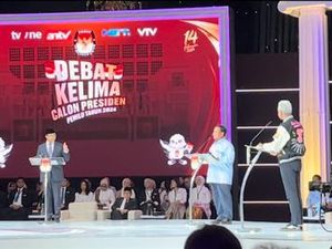 Disinggung Ganjar, Prabowo Jelaskan soal Internet Gratis dan Otak Lamban