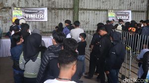 Antusias Bobotoh Saksikan Laga Persib Vs Persis Solo