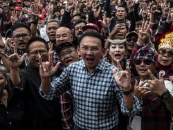 Ahokers Bareng Ganjar Pakai Kemeja Kotak-kotak, Ahok Tegaskan Tak Nostalgia