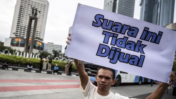 Bawaslu Sosialisasi Pemilu Antipolitik Uang di Bundaran HI