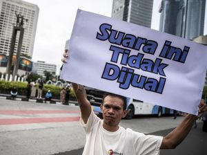 Bawaslu Sosialisasi Pemilu Antipolitik Uang di Bundaran HI