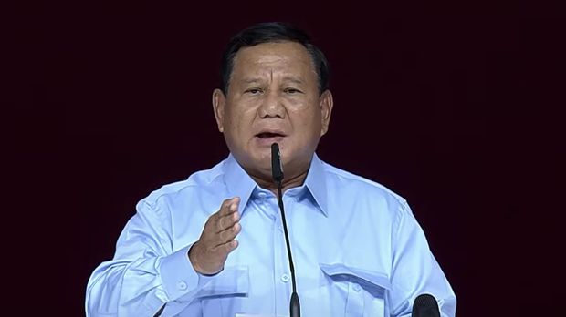 Capres nomor urut dua Prabowo Subianto beradu gagasan dalam Debat Kelima Pilpres 2024 di Jakarta Convention Center (JCC), Jakarta, Minggu (04/02/2024).