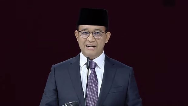 Capres nomor urut satu Anies Baswedan beradu gagasan dalam Debat Kelima Pilpres 2024 di Jakarta Convention Center (JCC), Jakarta, Minggu (04/02/2024). (CNN Indonesia/ Adi Ibrahim)