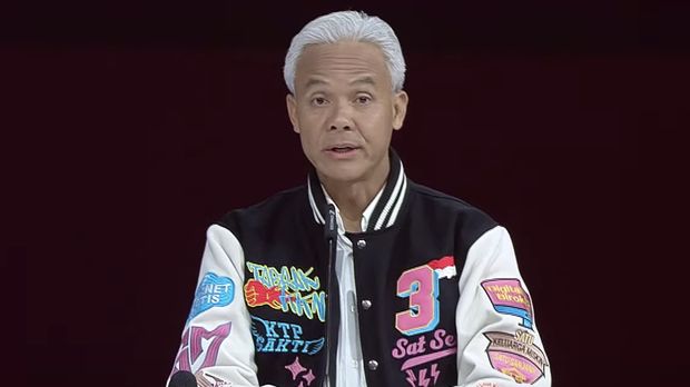 Capres nomor urut tiga Ganjar Pranowo beradu gagasan dalam Debat Kelima Pilpres 2024 di Jakarta Convention Center (JCC), Jakarta, Minggu (04/02/2024).