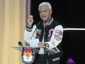 Ganjar Bilang Sadis Saat Ungkit Pernyataan Prabowo soal Internet Gratis Ganjar Bilang Sadis Saat Ungkit Pernyataan Prabowo soal Internet Gratis